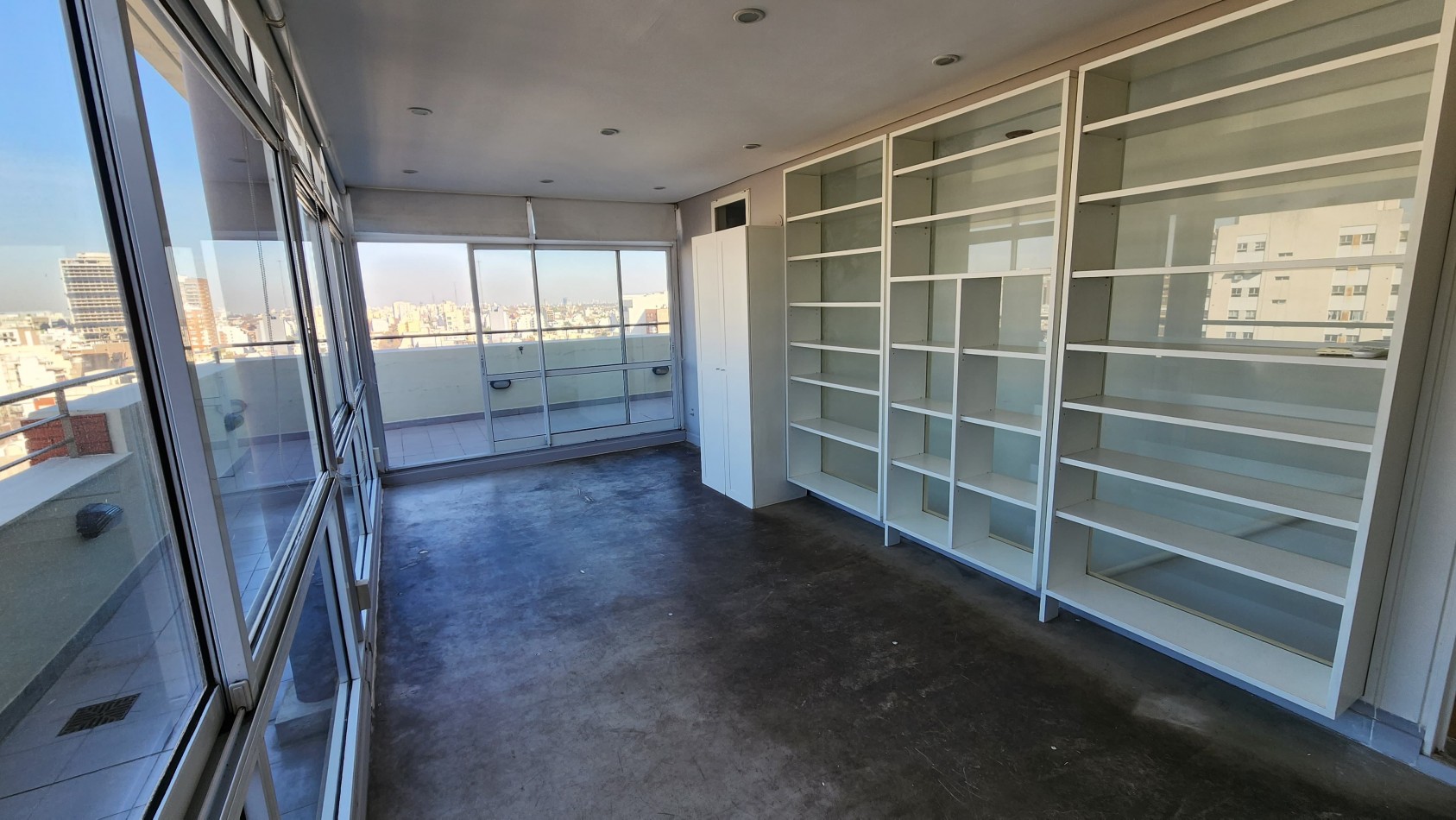 Semipiso  en Duplex con Terraza y Parrilla propia - Dos Dormitorios cochera y baulera