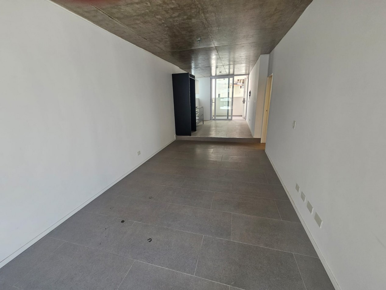 Hermoso 2 ambientes a estrenar con toilette de recepcion y dormitorio en suite . 60 metros totales