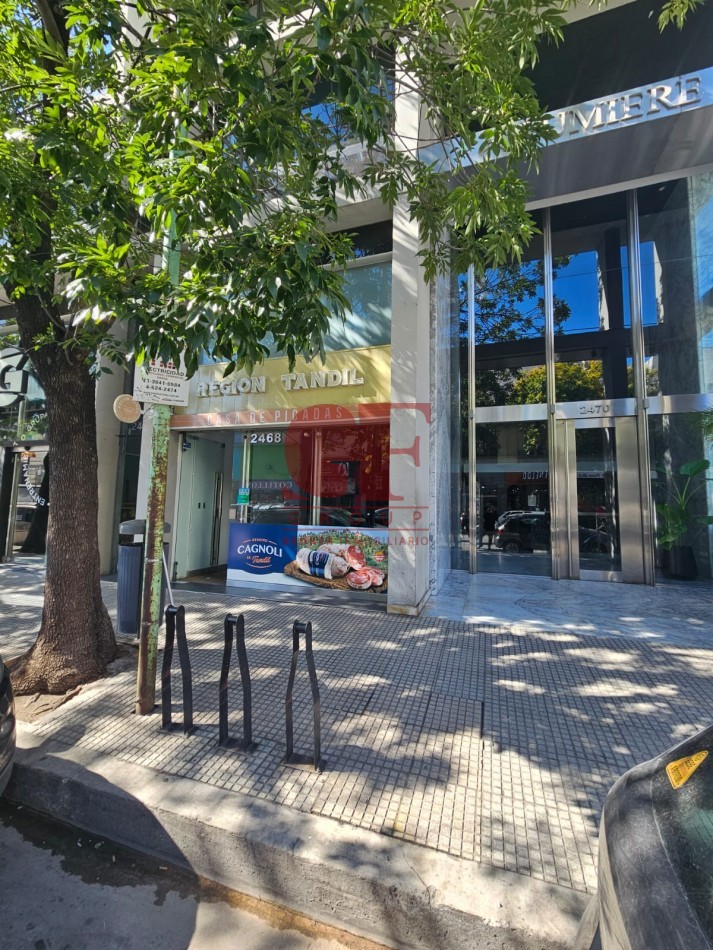 Excelente local en Av Monroe y av Cabildo