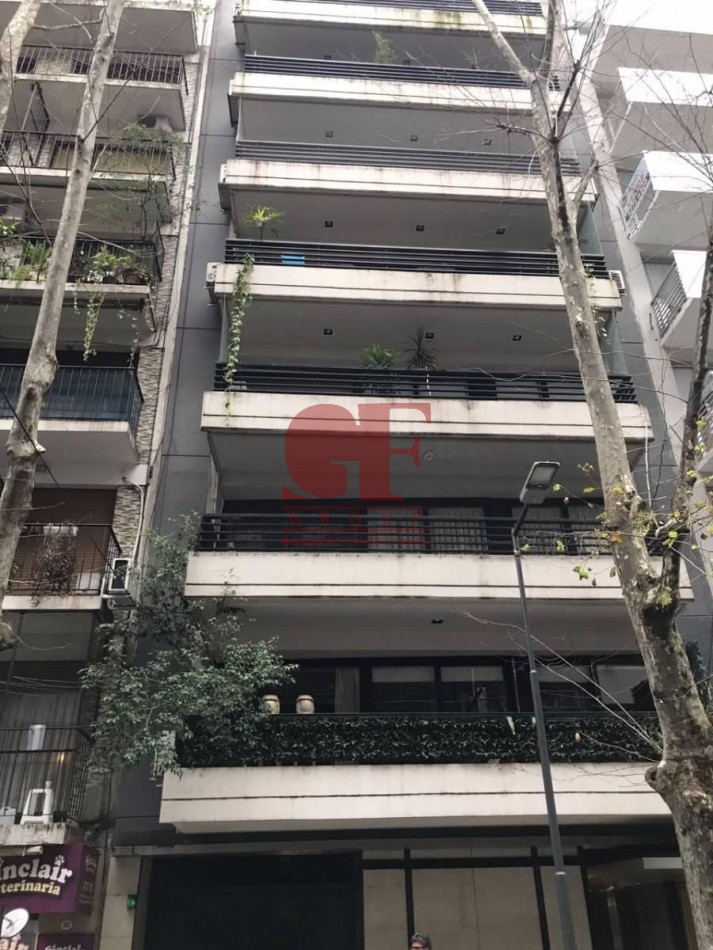 Espectacular Semipiso de 3 Ambientes con Cochera - AMUEBLADO