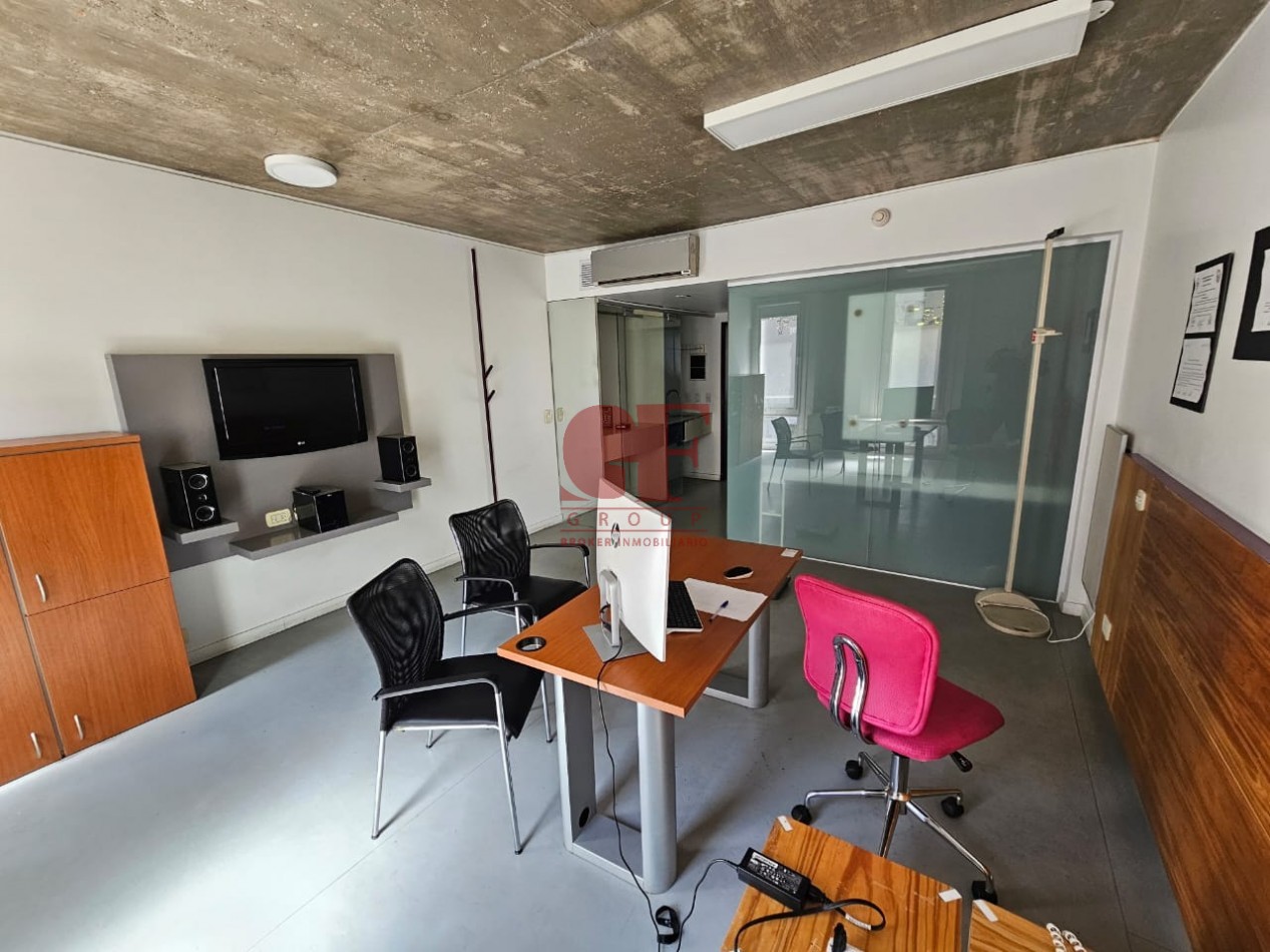 Edificio de 1050 metros totales mas lote de 8,56 x 27 ( en lote se pueden desarrollar 1150 metros de venta )