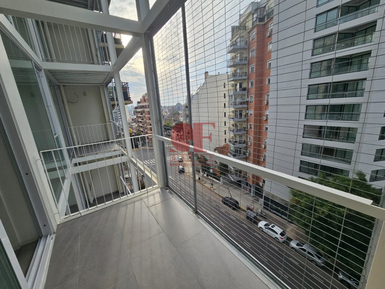 Hermoso 2 ambientes a estrenar con toilette de recepcion y dormitorio en suite . 60 metros totales