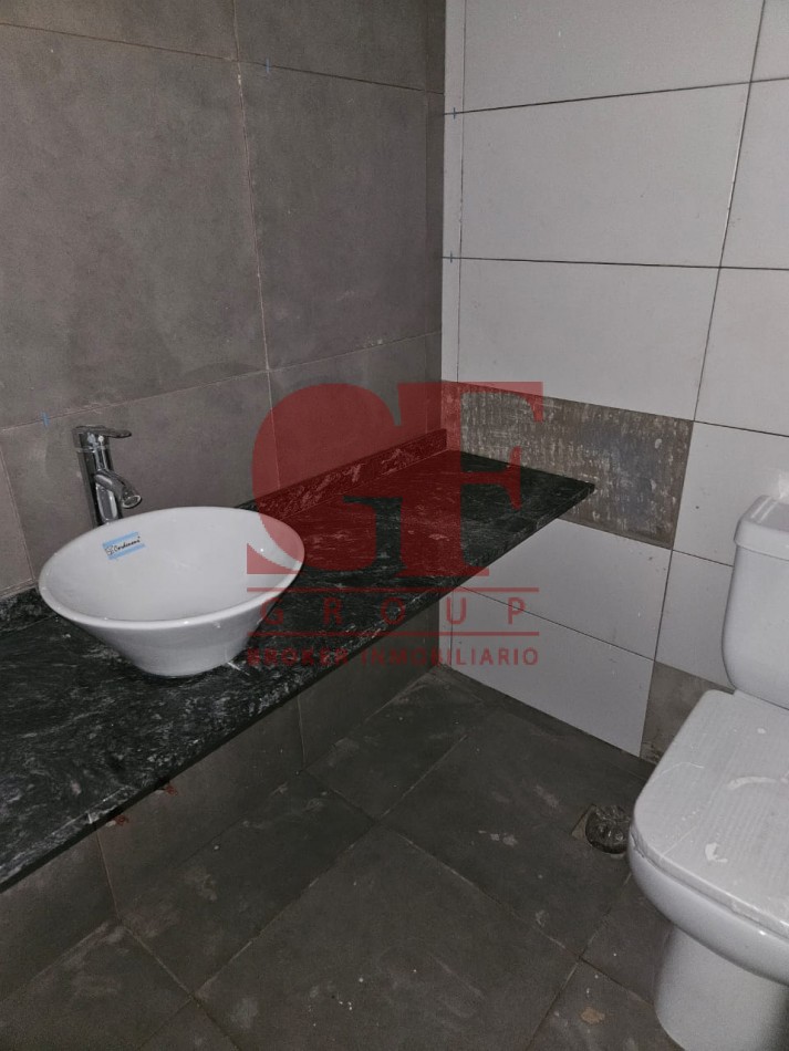 Excelente Monoambiente con vestidor y patio