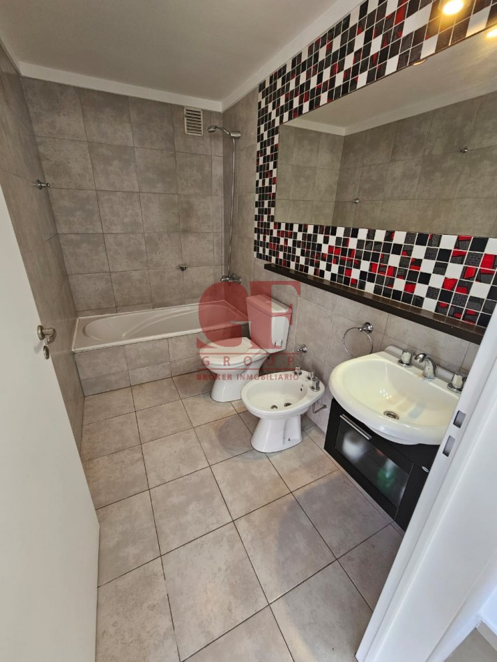 ESPECTACULAR Dos ambientes mas escritorio  con  balcon aterrazado con  QUINCHO y PARRILLA propia