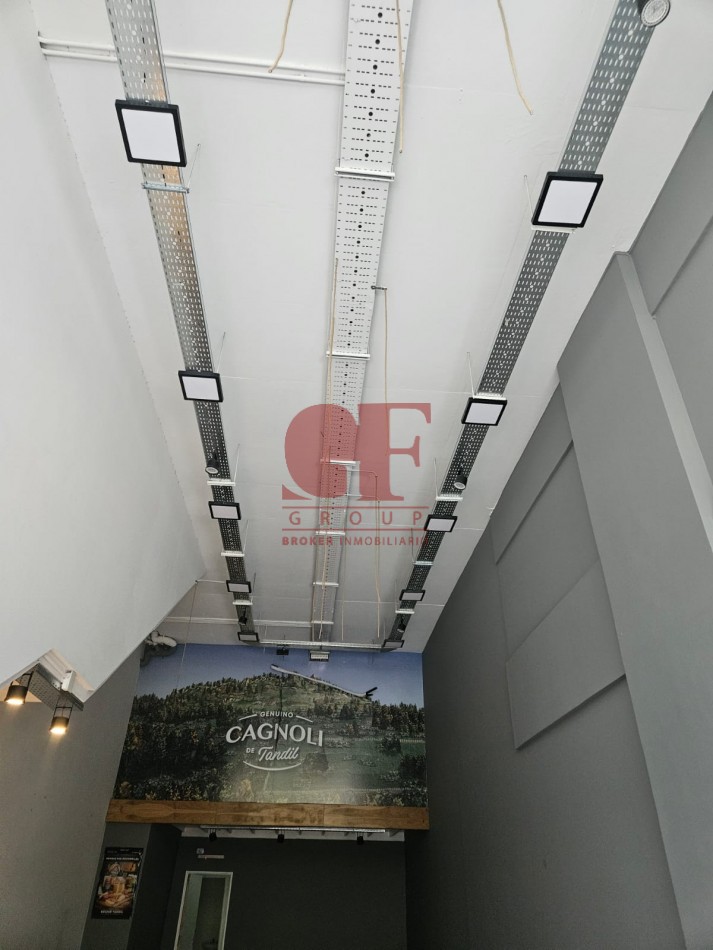 Excelente local en Av Monroe y av Cabildo