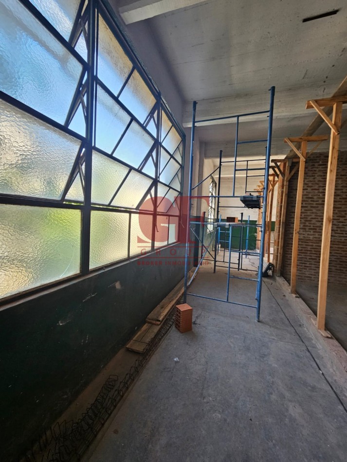 edificioLOCAL IMPORTANTE  en de  LOFTs en pleno ALMAGRO, con techos a 4 metros de altura