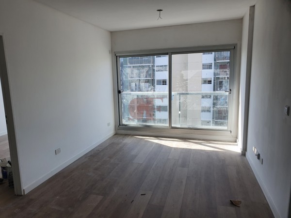 Piso alto A Estrenar Excelente 3 Dorm. C/depen. de Servicio - Piso Alto - Premium
