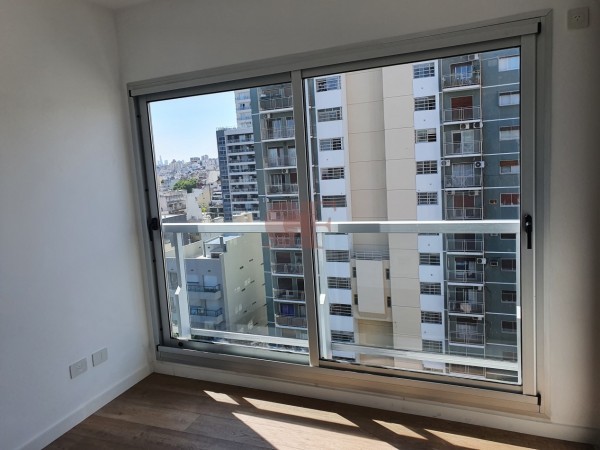 Piso alto A Estrenar Excelente 3 Dorm. C/depen. de Servicio - Piso Alto - Premium