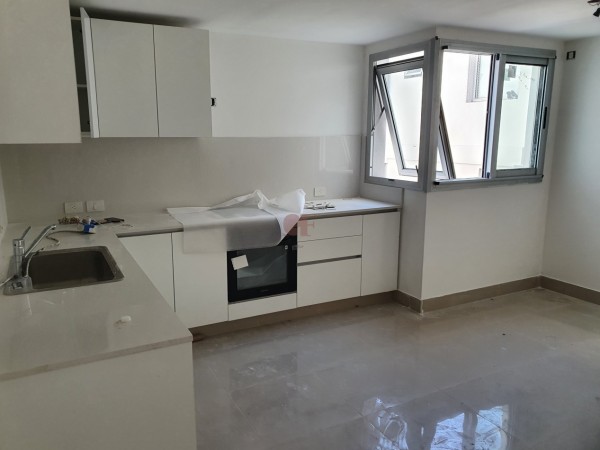 Piso alto A Estrenar Excelente 3 Dorm. C/depen. de Servicio - Piso Alto - Premium