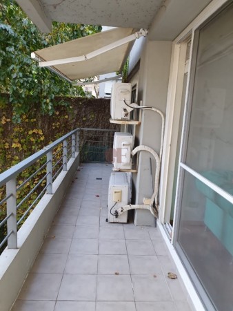 Ideal y Amplio Semipiso de 3 Ambientes con 2 Baños Completos y Amplio Patio