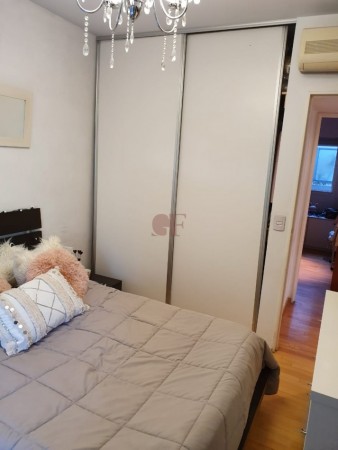 Ideal y Amplio Semipiso de 3 Ambientes con 2 Baños Completos y Amplio Patio