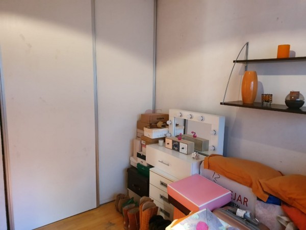 Ideal y Amplio Semipiso de 3 Ambientes con 2 Baños Completos y Amplio Patio