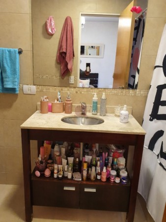 Ideal y Amplio Semipiso de 3 Ambientes con 2 Baños Completos y Amplio Patio