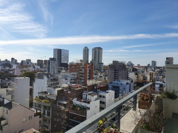 Ideal y Amplio Semipiso de 3 Ambientes con 2 Baños Completos y Amplio Patio