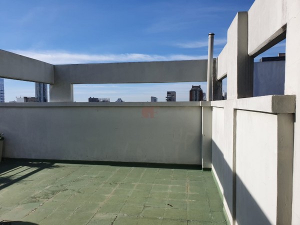 Ideal y Amplio Semipiso de 3 Ambientes con 2 Baños Completos y Amplio Patio