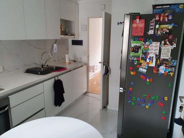 Impecable 3 Ambientes con Dependencia de Servicio - Cochera y Baulera