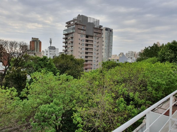 Duplex Super Luminoso con Terraza Propia en Exclusivo Barrio! Hecho a Nuevo!  CON RENTA ASEGURADA