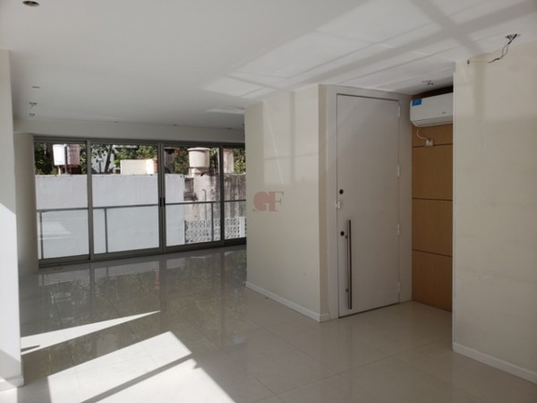 Excelente Piso a Estrenar! con Parrilla Propia y 2 Cocheras. con RENTA