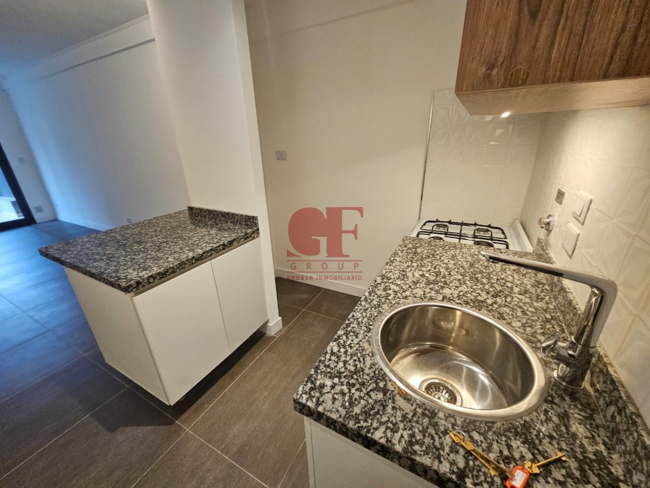 Hermoso 2 ambientes a estrenar con toilette de recepcion y dormitorio en suite con vestidor