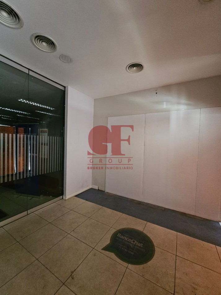 Excelente local sobre av Callao, pleno Recoleta!!