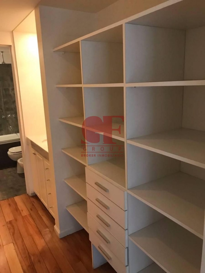 Espectacular Semipiso de 3 Ambientes con Cochera - AMUEBLADO