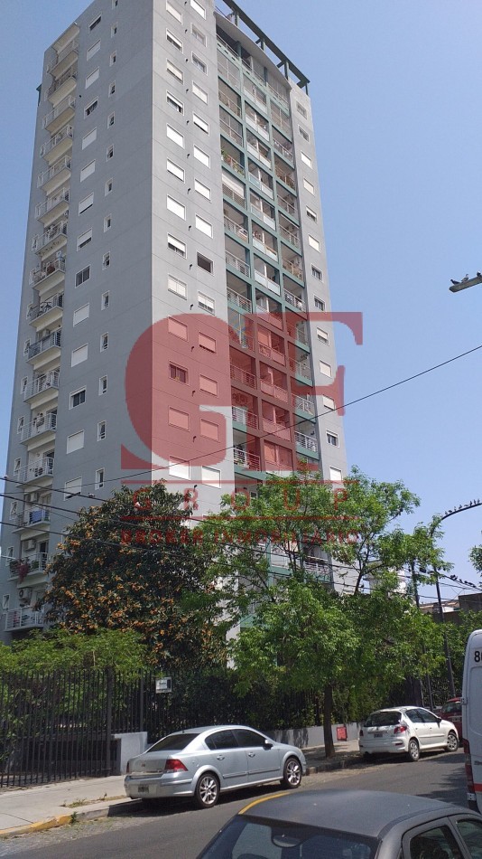 Hermoso 3 Ambientes con cochera fija, Super Luminoso en Torre con Pileta! 