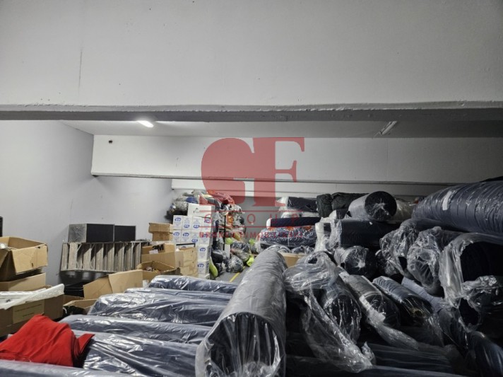 Edificio / Deposito  con 1600 metros totales en 4 plantas pleno Caballito