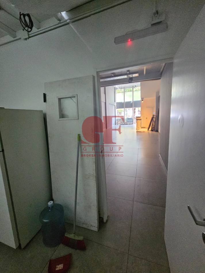 Excelente local en Av Monroe y av Cabildo