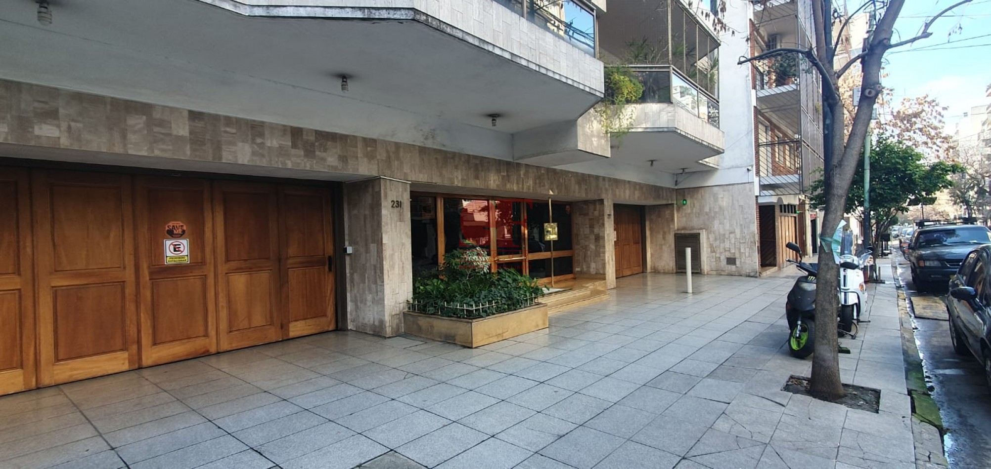 Confortable  semipiso con excelente distribucion y estado impecable!! Amplios balcones