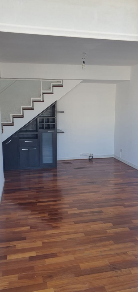 Semipiso  en Duplex con Terraza y Parrilla propia - Dos Dormitorios cochera y baulera