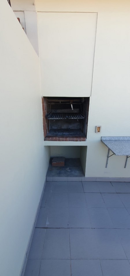 Semipiso  en Duplex con Terraza y Parrilla propia - Dos Dormitorios cochera y baulera