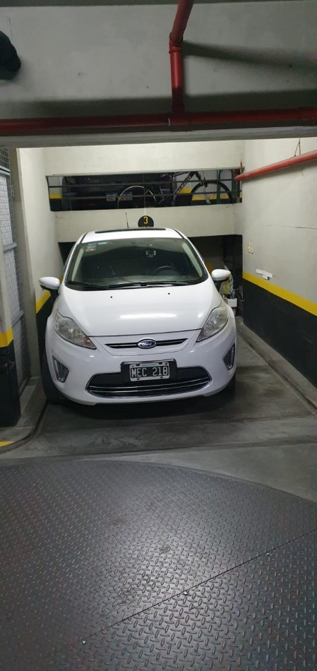 Semipiso  en Duplex con Terraza y Parrilla propia - Dos Dormitorios cochera y baulera