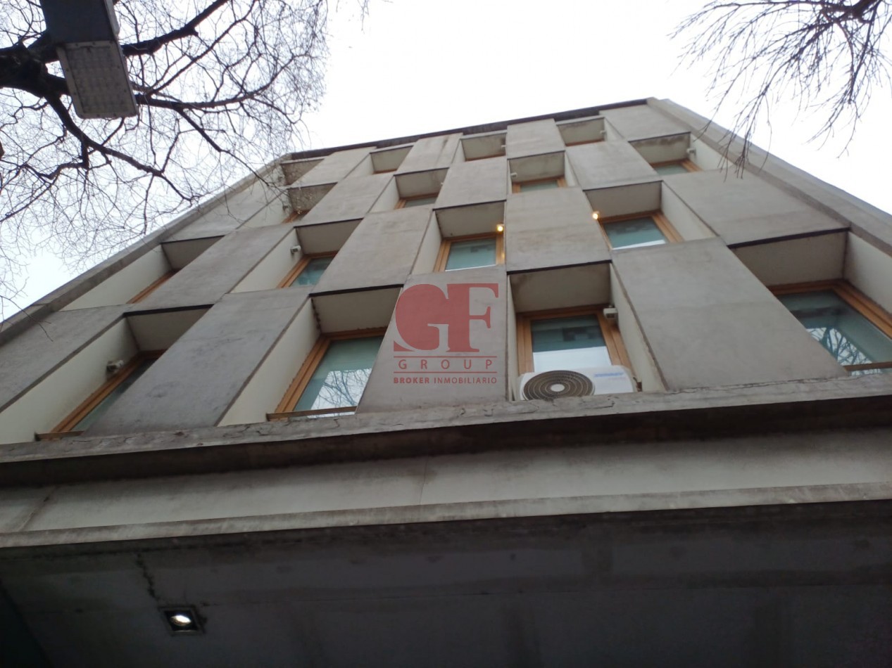Excelente edificio en el corazon de Palermo con gran lote para estacionamiento!!!!