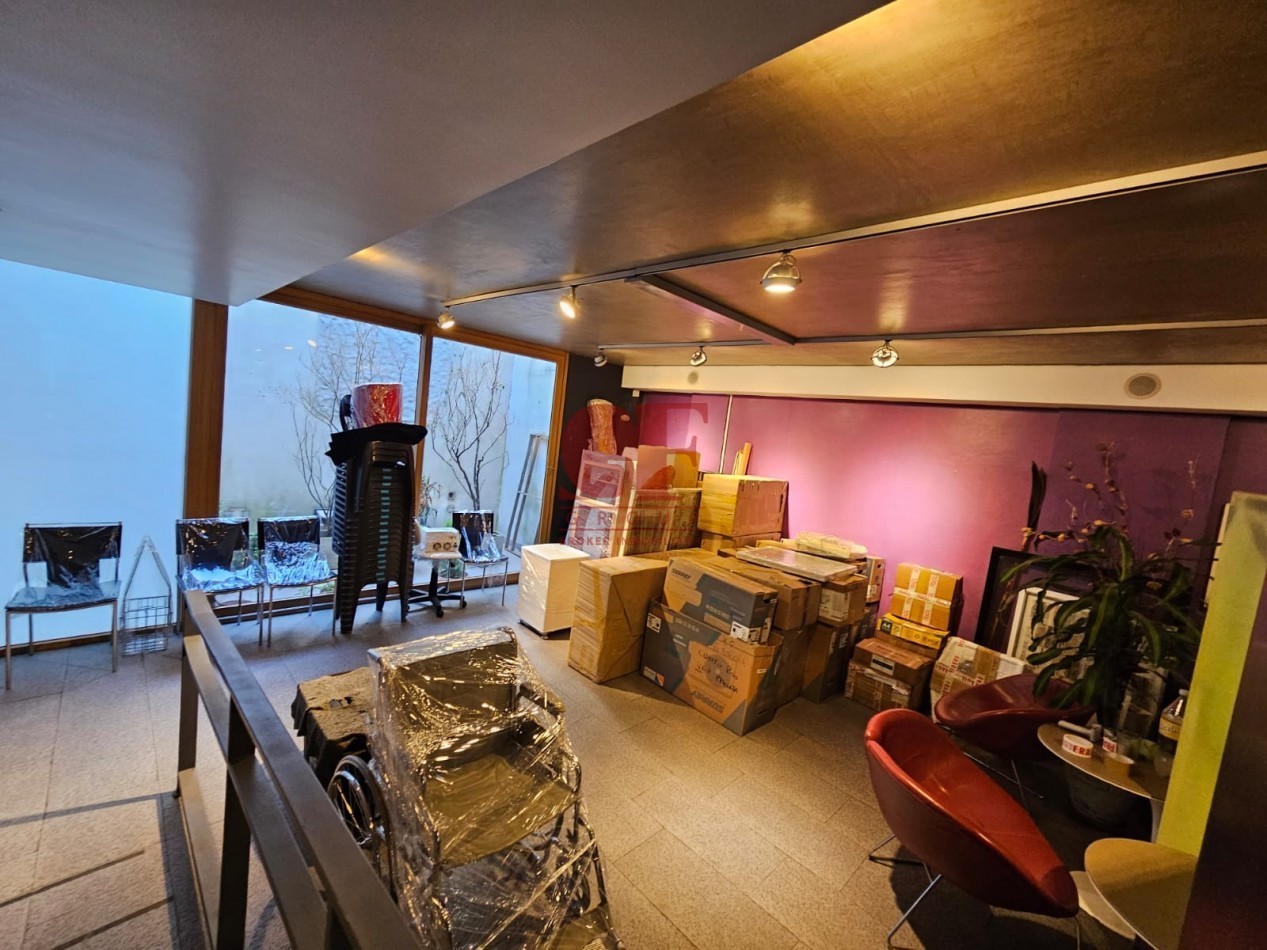 Excelente edificio en el corazon de Palermo con gran lote para estacionamiento!!!!