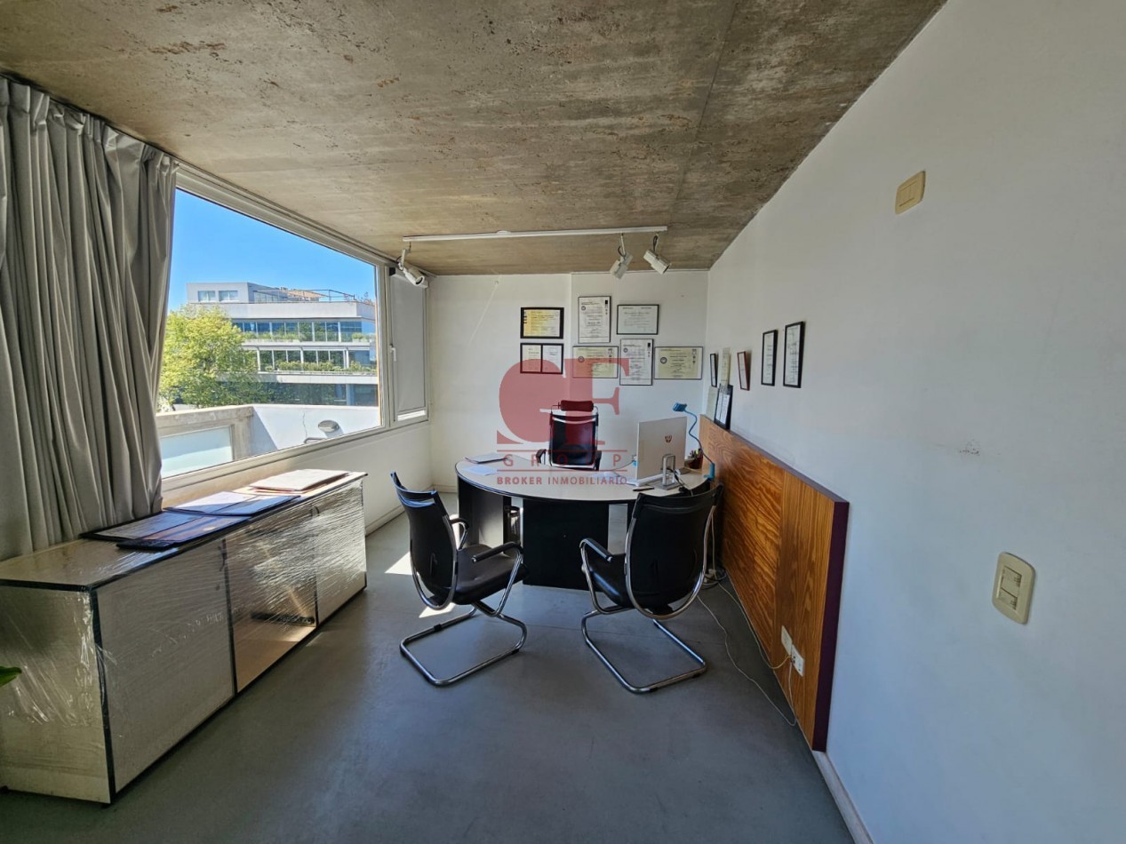 Excelente edificio en el corazon de Palermo con gran lote para estacionamiento!!!!