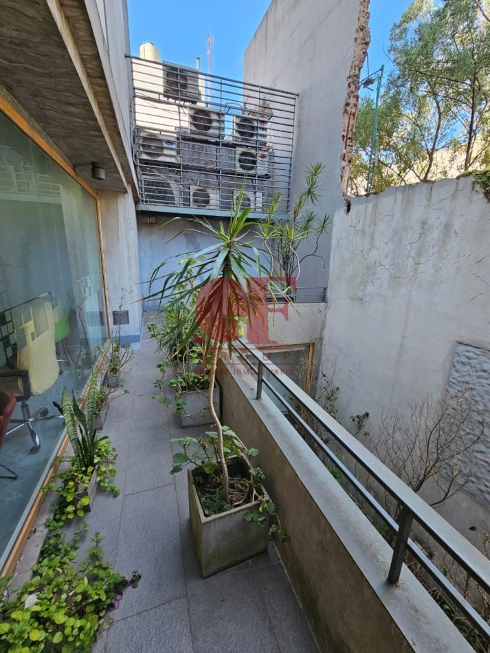 Excelente edificio en el corazon de Palermo con gran lote para estacionamiento!!!!