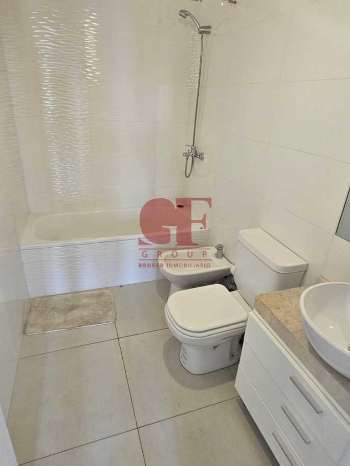 Hermoso 2 ambientes con cochera fija cubierta en edificio de CATEGORIA / La Palmera de Villa Crespo