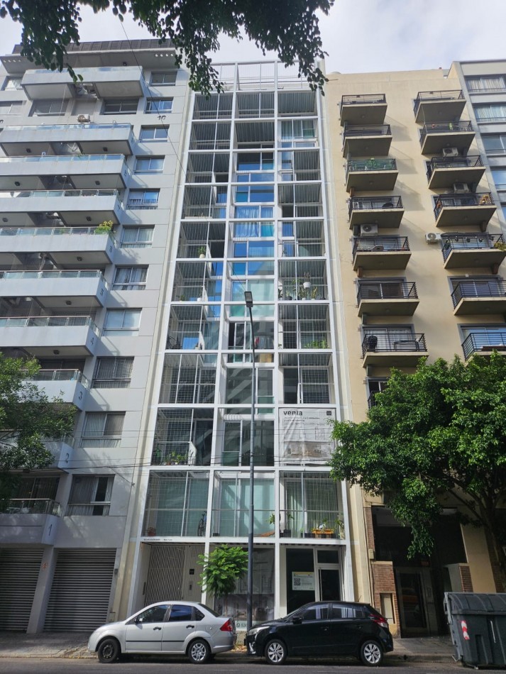 Hermoso 2 ambientes a estrenar con toilette de recepcion y dormitorio en suite . 60 metros totales