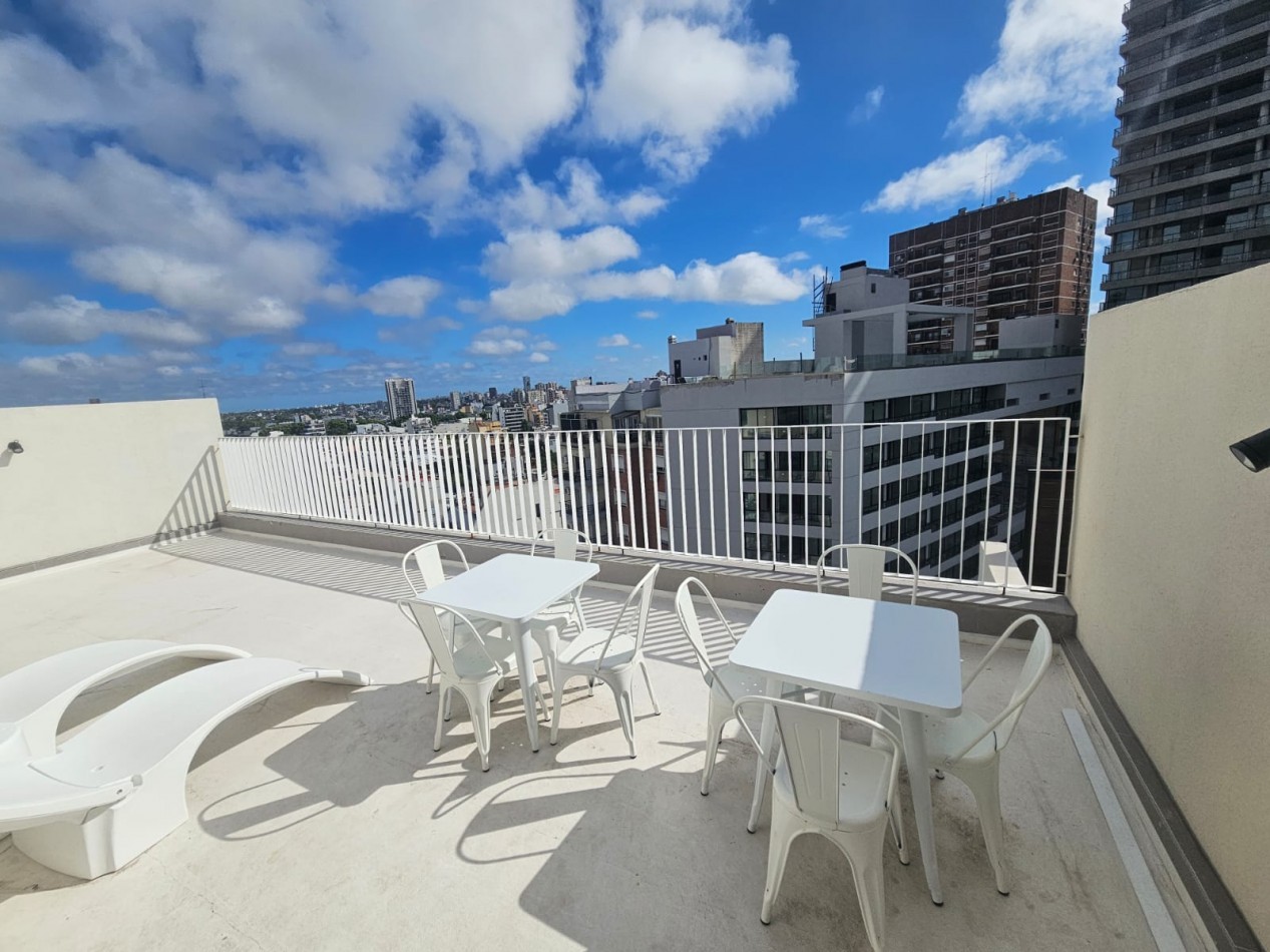 Hermoso 2 ambientes a estrenar con toilette de recepcion y dormitorio en suite . 60 metros totales