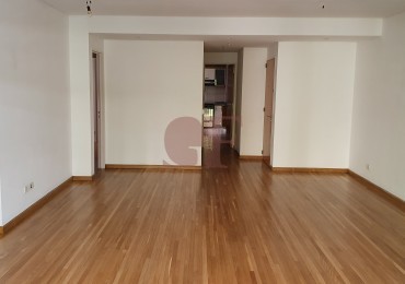 Hermoso y Funcional Semi piso en La Imprenta! con 5 cocheras