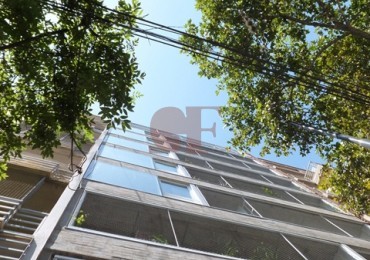 Espectacular 3 ambientes con cochera a estrenar - Balcon con pasto NATURAL