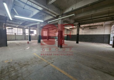 edificioLOCAL IMPORTANTE  en de  LOFTs en pleno ALMAGRO, con techos a 4 metros de altura